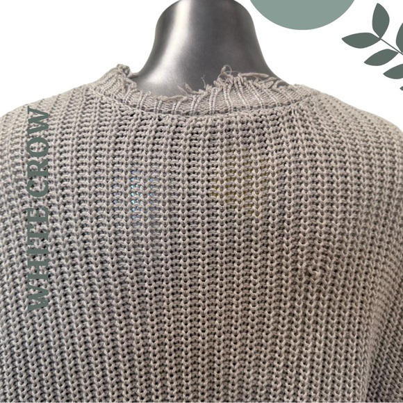 White Crow Edgy Gray Distressed Hem Sweater Slouchy Fit Size Large - Picture 6 of 7